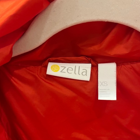 Zella Dynamic PrimaLoft Vest Size XS - Picture 8 of 13